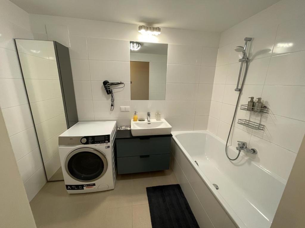 Lovely 3 Rooms Apartment Viena Dış mekan fotoğraf